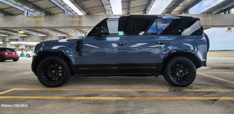 Land Rover Defender 2022