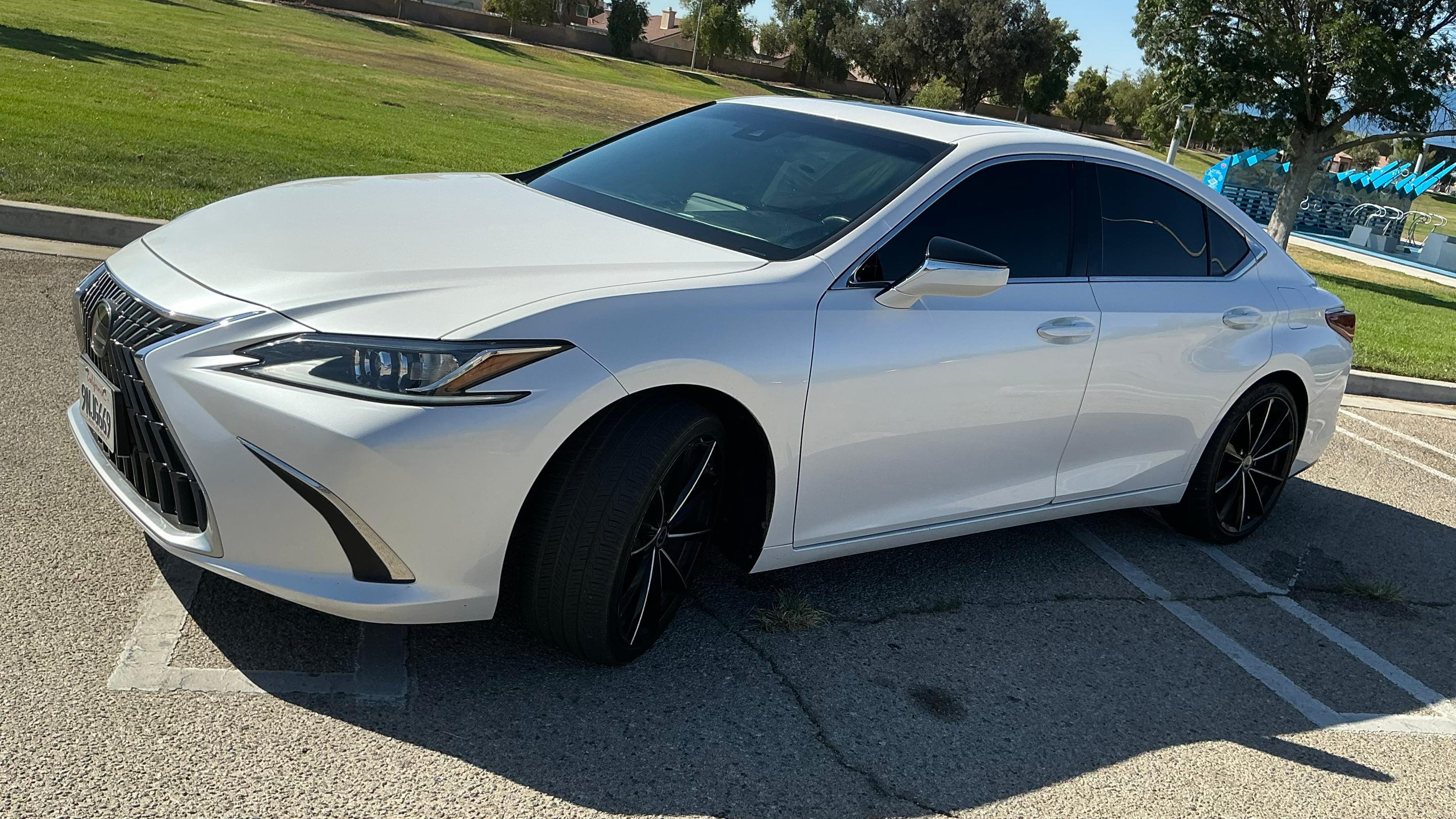 Lexus ES 2023 in Hemet, CA