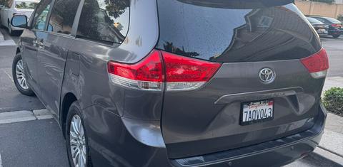 Toyota Sienna 2013