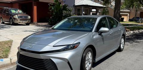 Toyota Camry Hybrid 2025