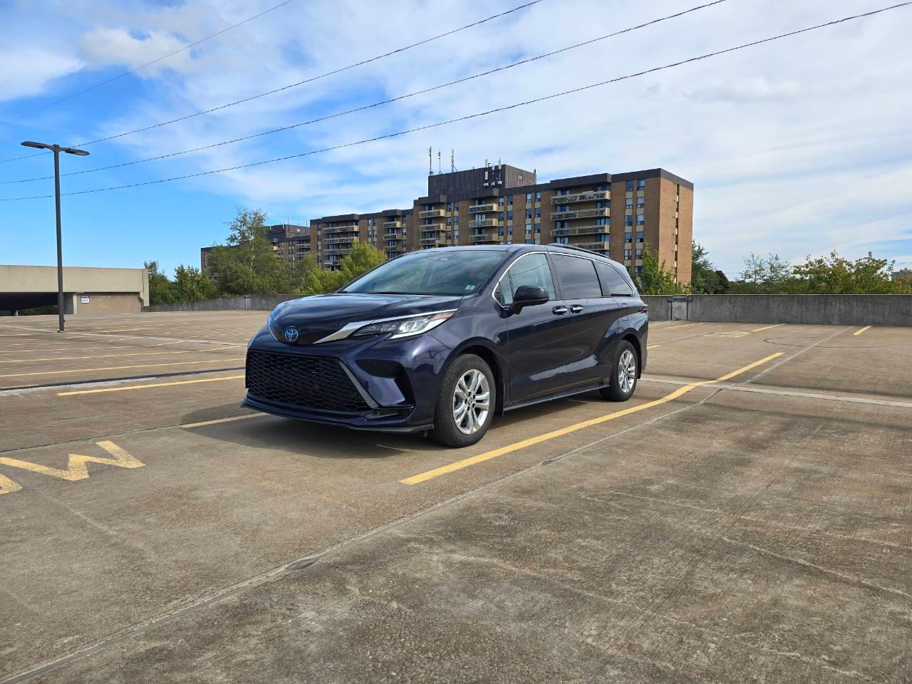 Toyota Sienna 2023 in Enfield, NS