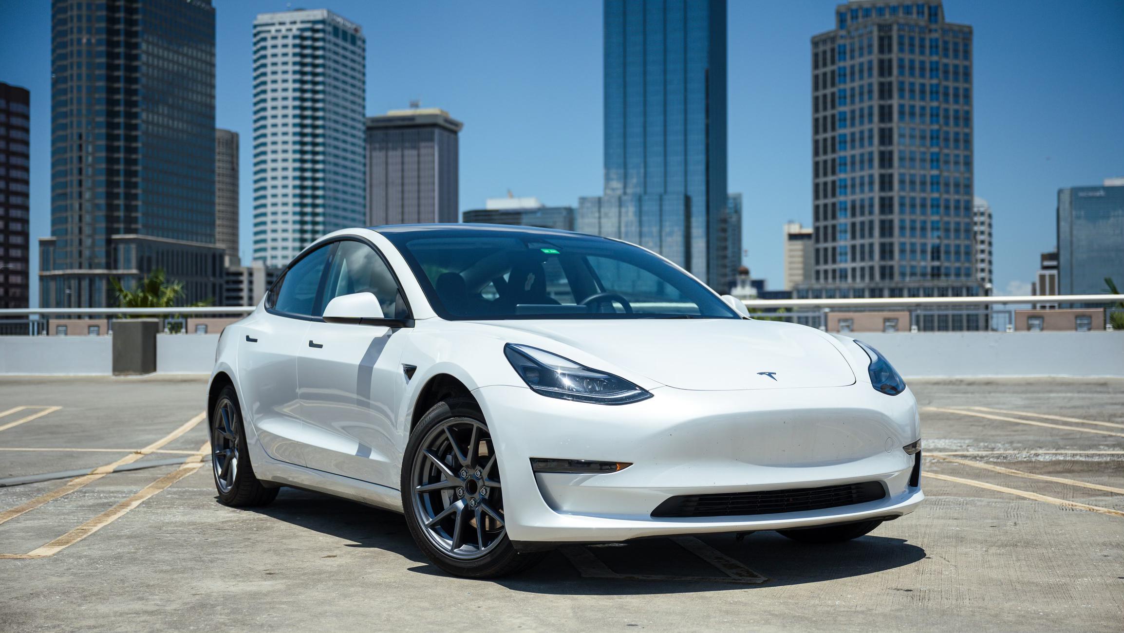Tesla Model 3 2023 in Tampa, FL