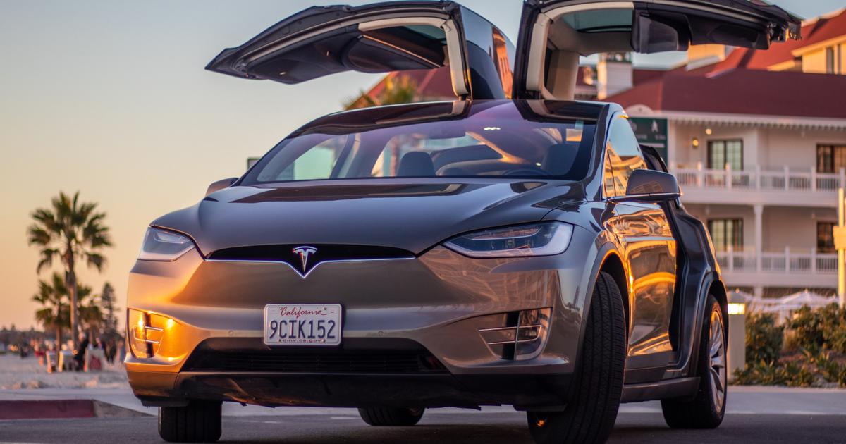 Tesla Model X 2016 rental in Coronado, CA by Elena Z. Turo