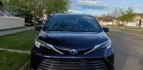 Toyota Sienna 2025