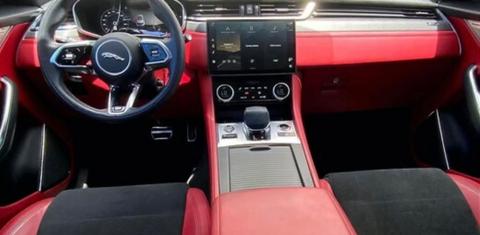 Jaguar F-PACE 2023