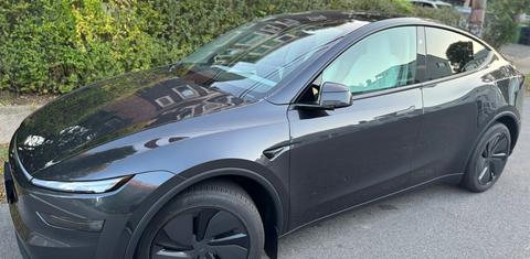 Tesla Model Y 2026