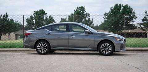 Nissan Altima 2024