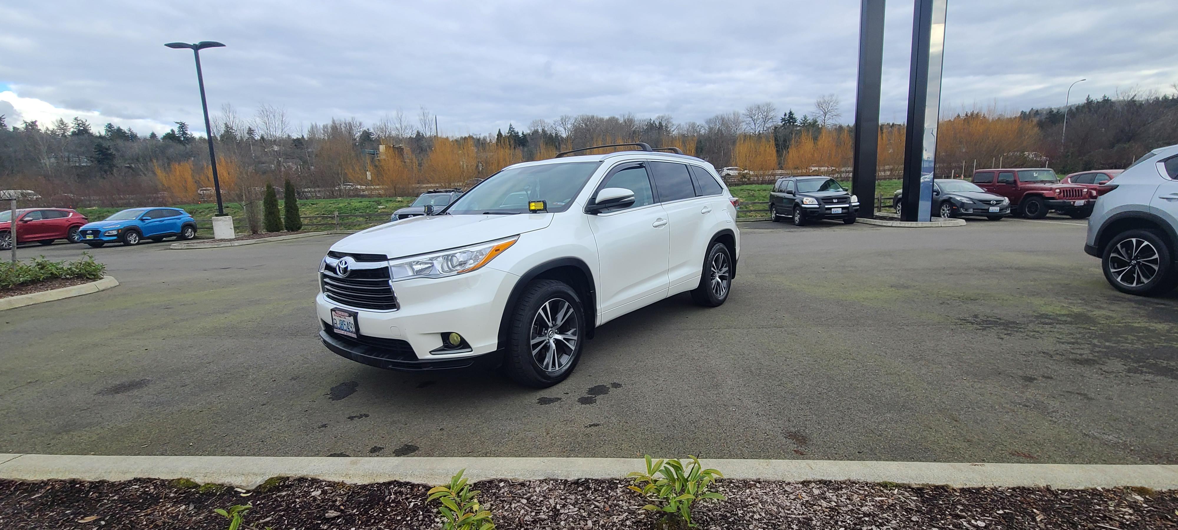 Toyota Highlander 2016 in Puyallup, WA