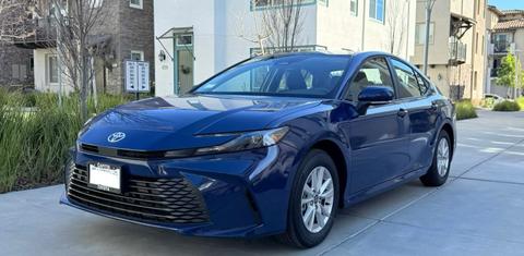 Toyota Camry Hybrid 2025