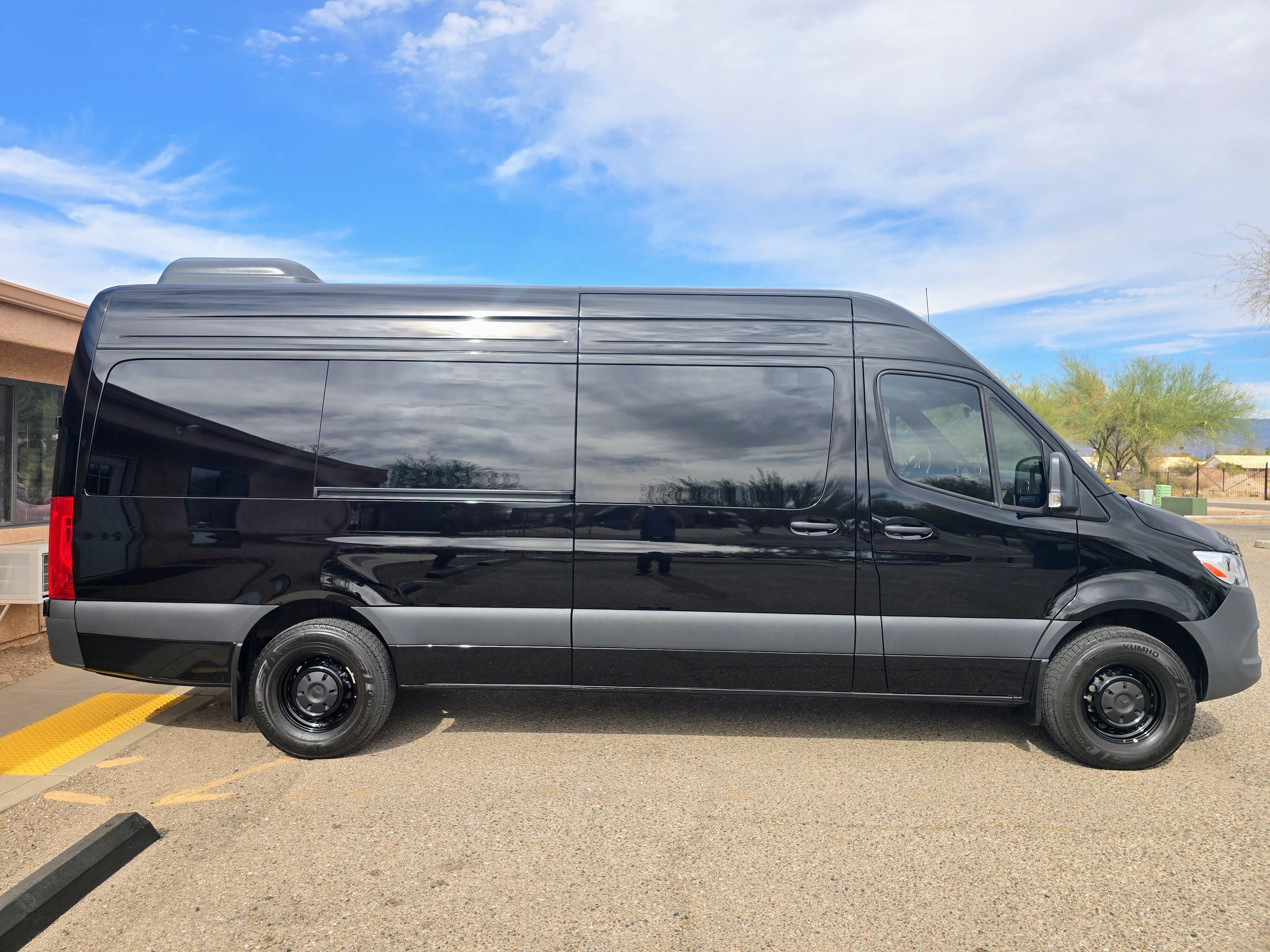 Mercedes-Benz Sprinter 2025 in Sahuarita, AZ