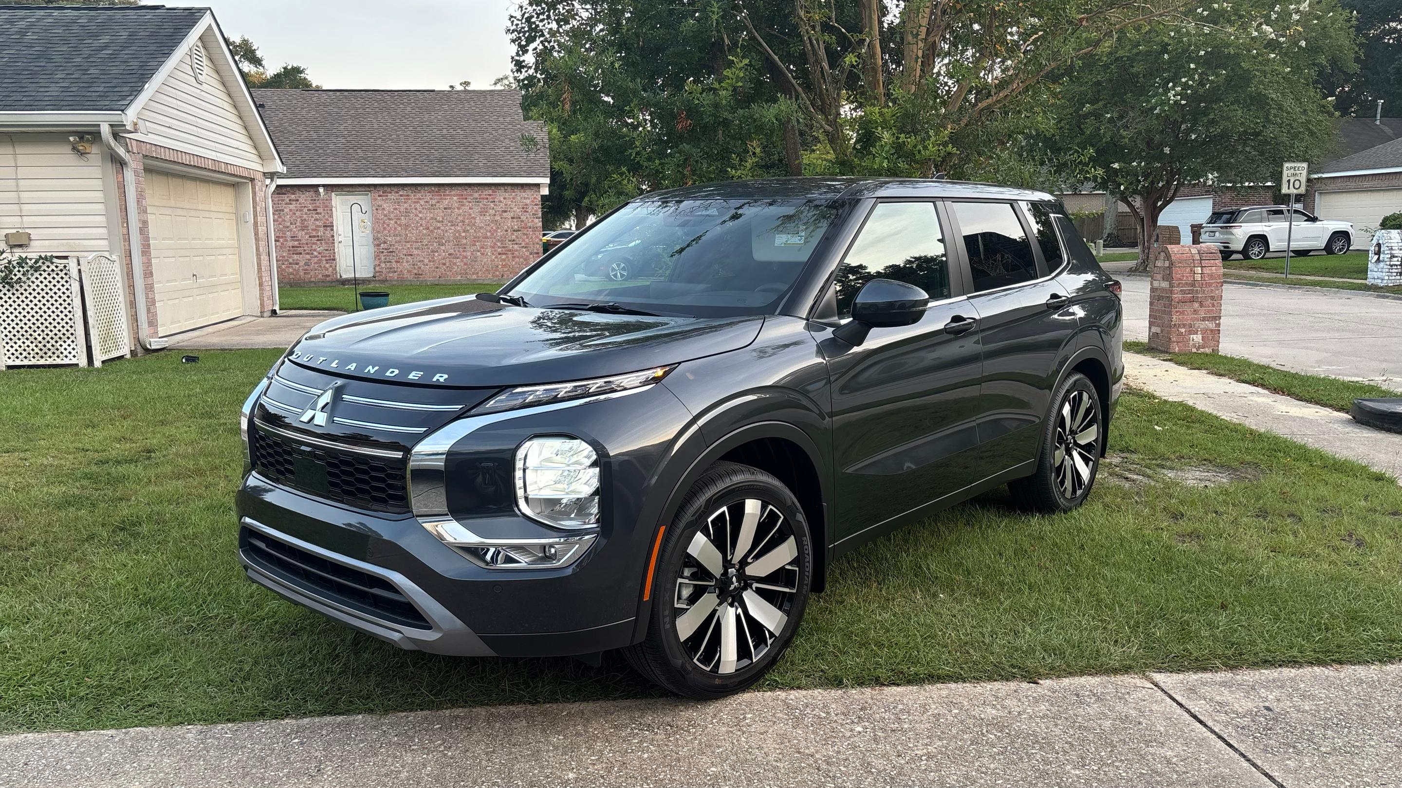 Mitsubishi Outlander 2025 in Biloxi, MS