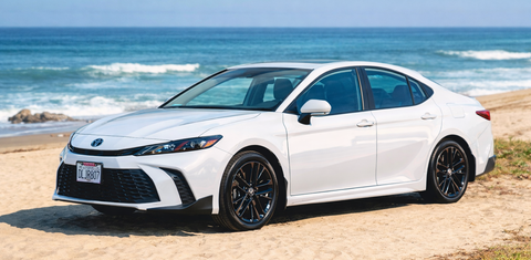 Toyota Camry Hybrid 2025
