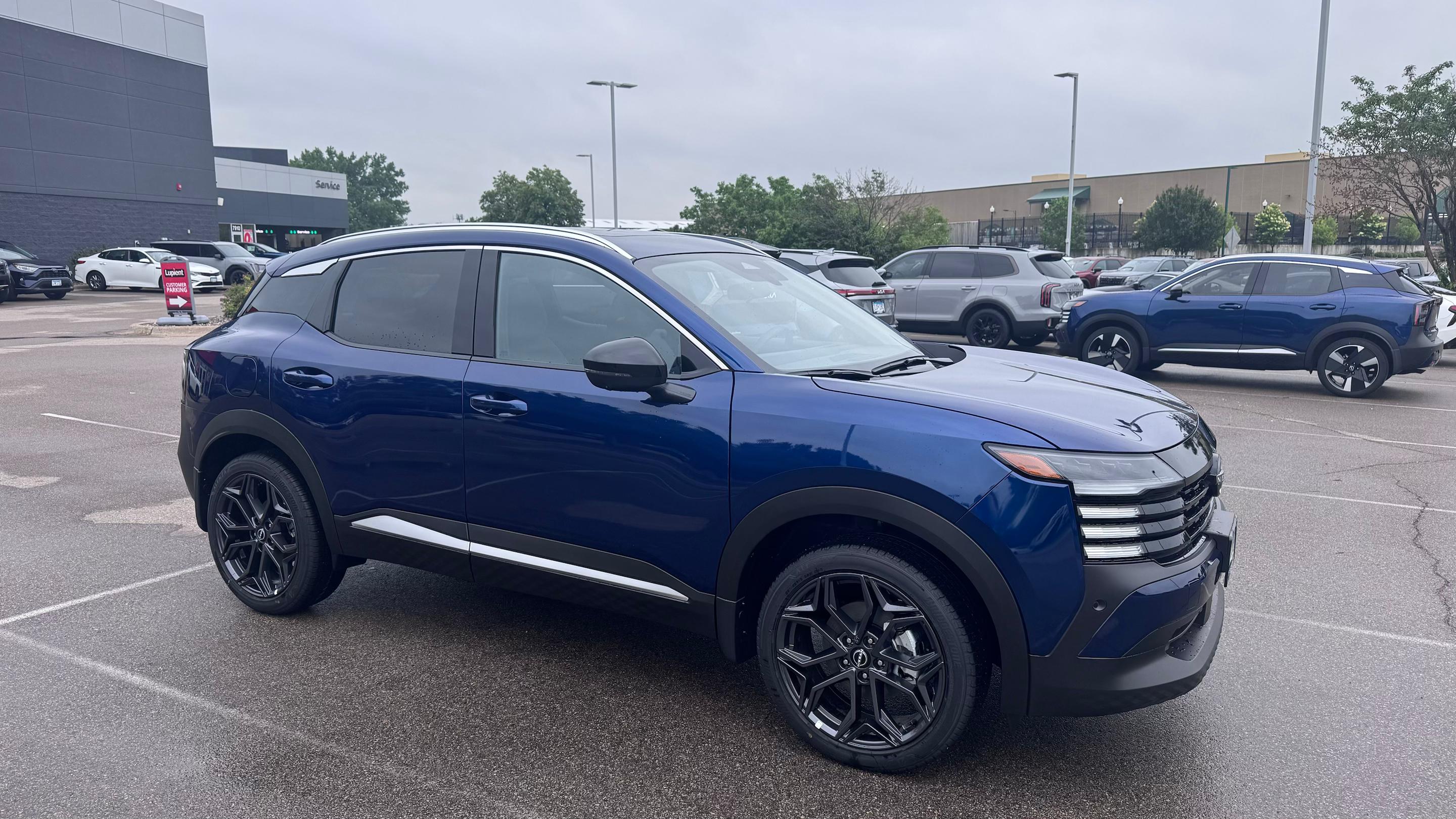 Nissan Kicks 2026 in Brooklyn Park, MN