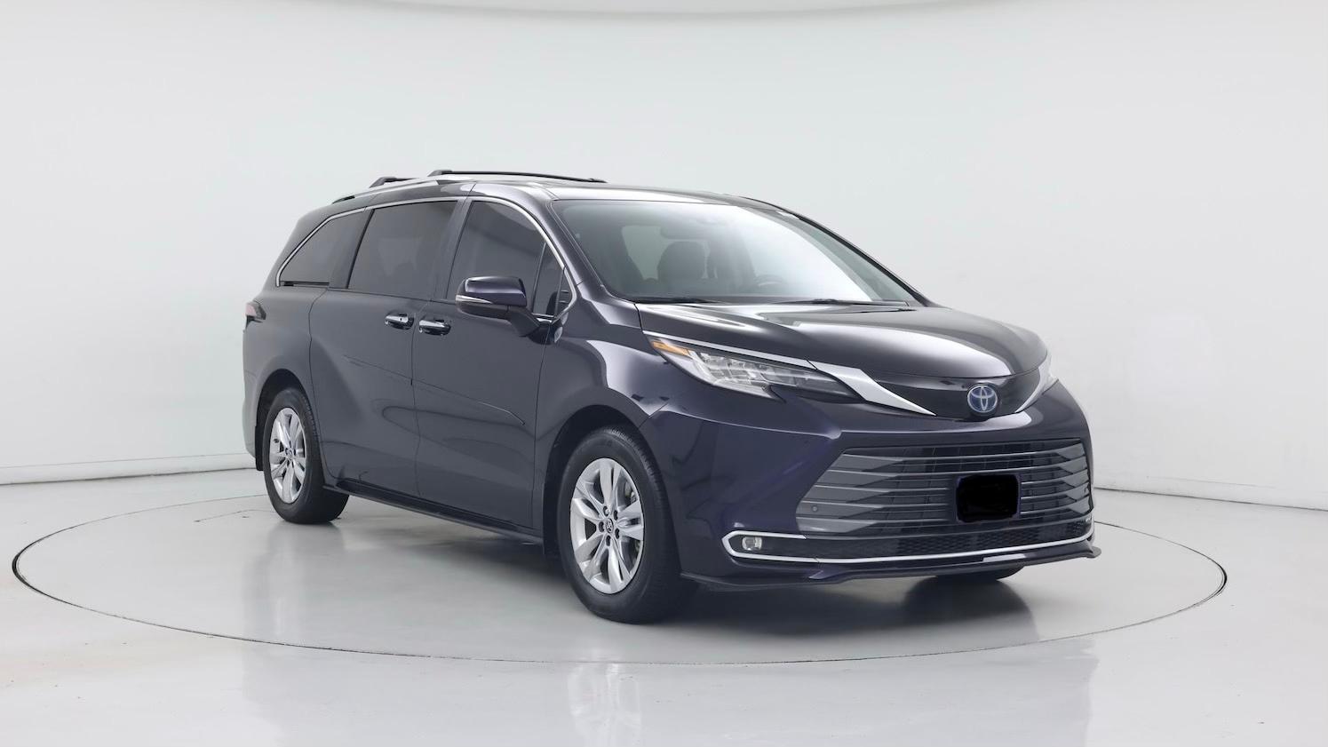 Toyota Sienna 2021 in Herndon, VA