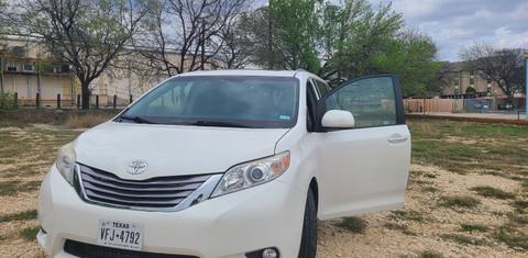 Toyota Sienna 2015