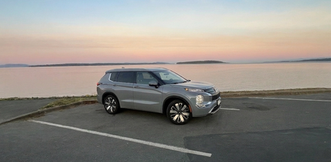 Mitsubishi Outlander 2025