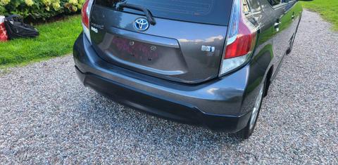 Toyota Prius c 2017