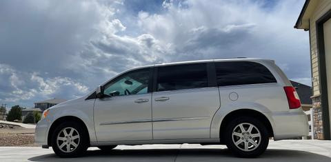 Chrysler Town & Country 2012