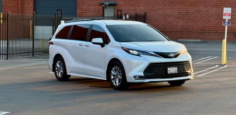 Toyota Sienna 2024