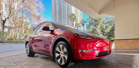 Tesla Model Y 2024