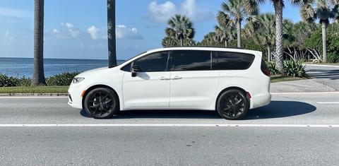 Chrysler Pacifica 2026