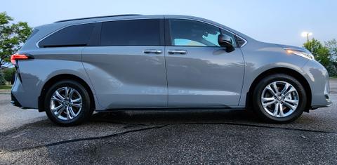 Toyota Sienna 2023