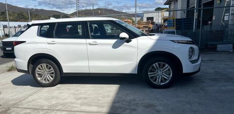 Mitsubishi OUTLANDER 2023