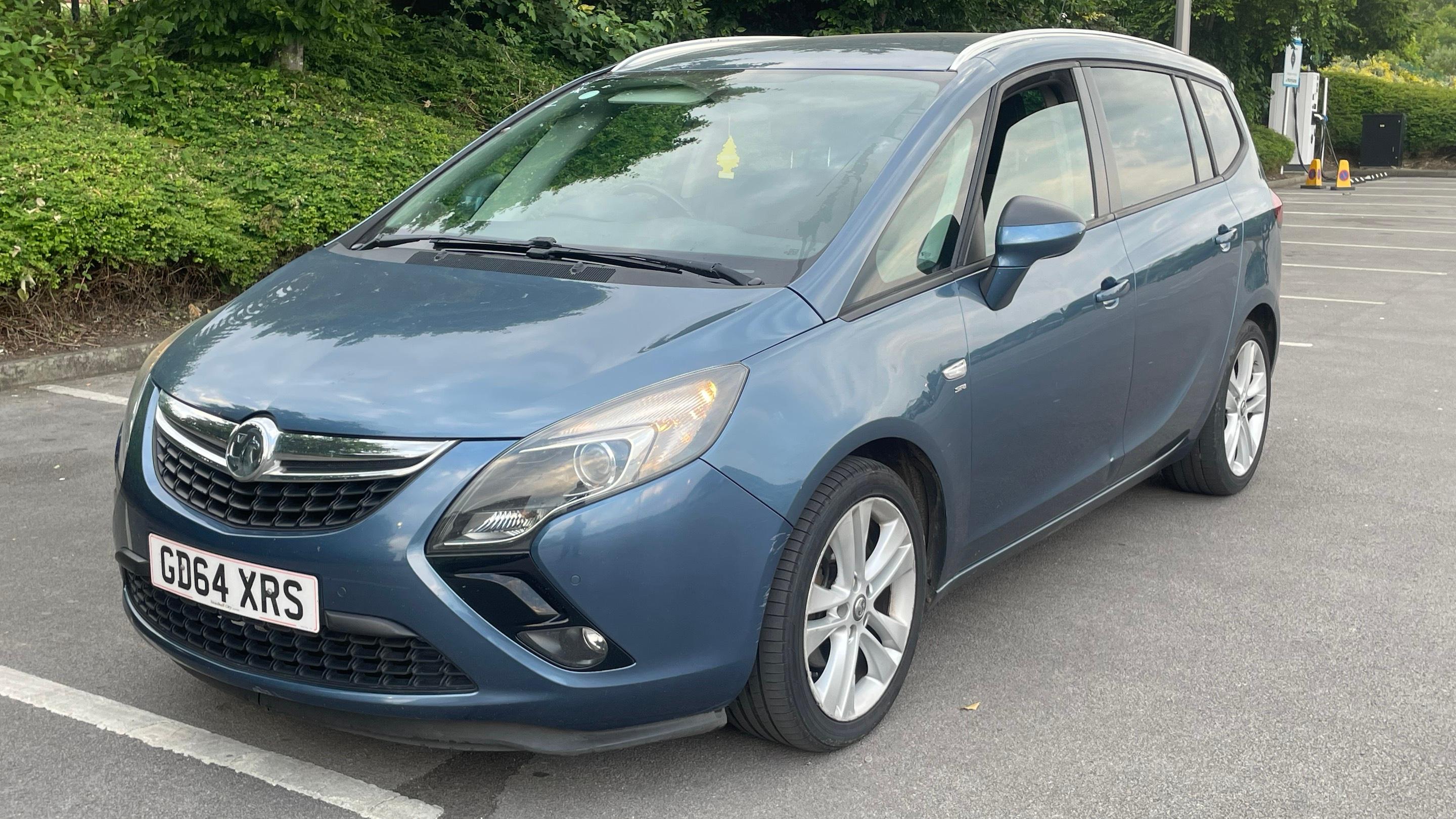 Vauxhall Zafira Tourer 2015 in Leeds