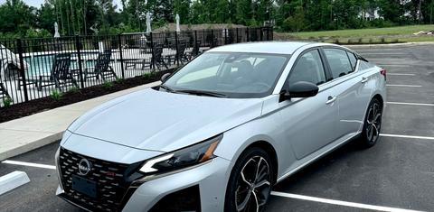 Nissan Altima 2024