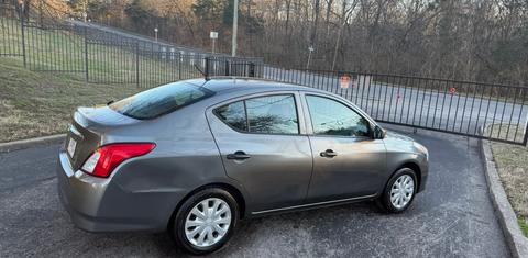 Nissan Versa 2016