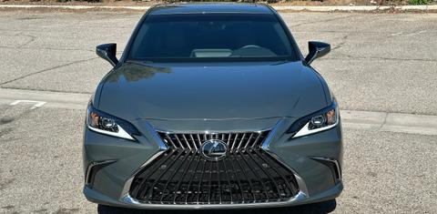 Lexus ES 2025