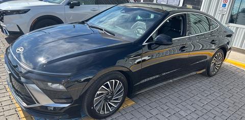 Hyundai Sonata Hybrid 2026