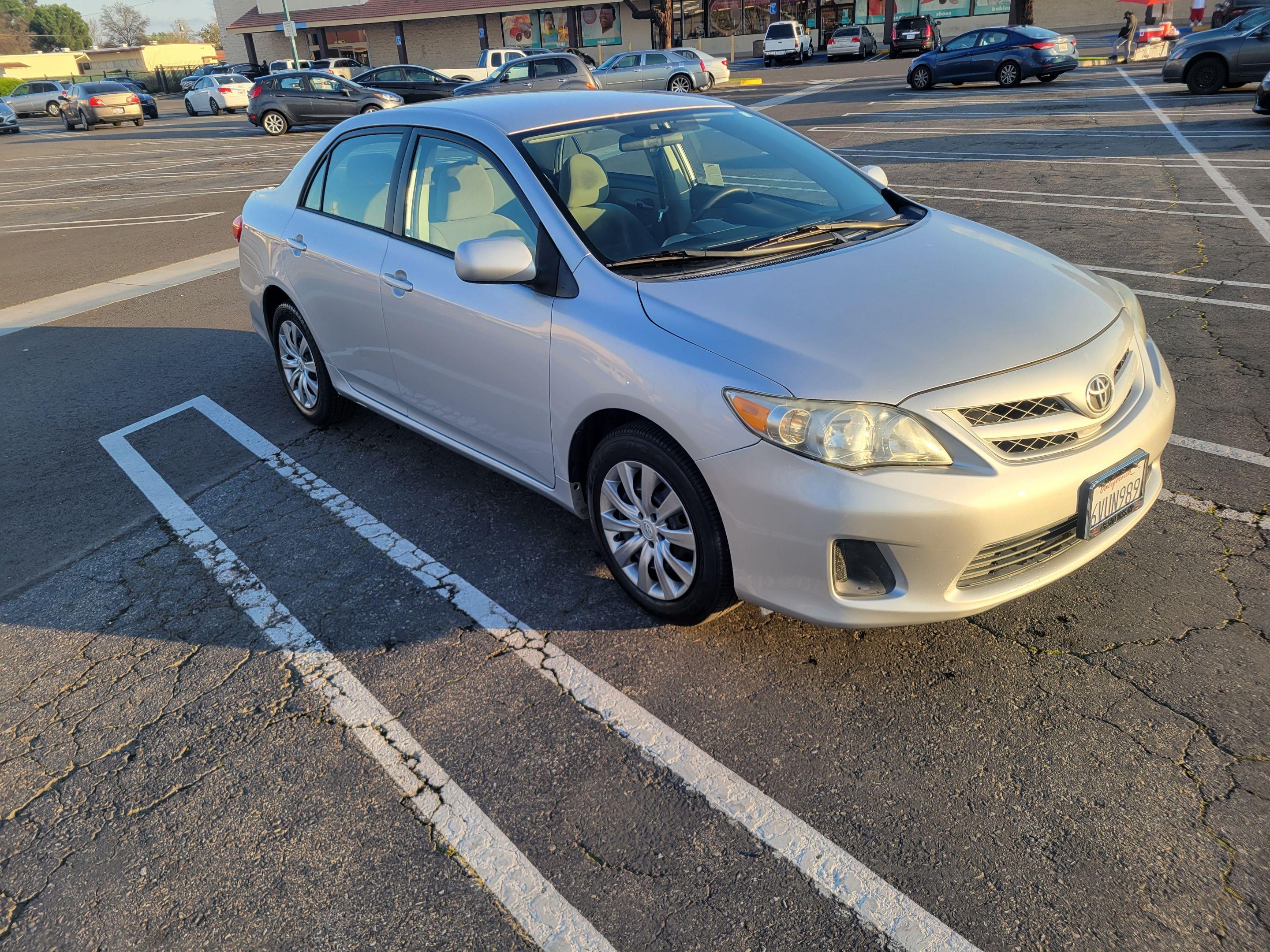 Toyota Corolla 2012 in Fresno, CA