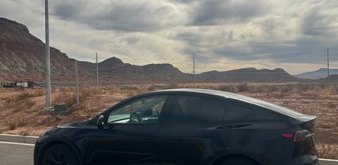 Tesla Model Y 2024