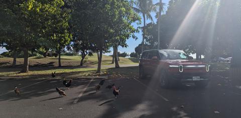 Rivian R1S 2025