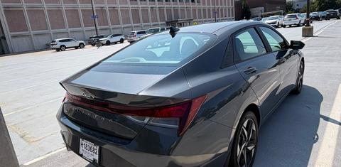 Hyundai Elantra 2023
