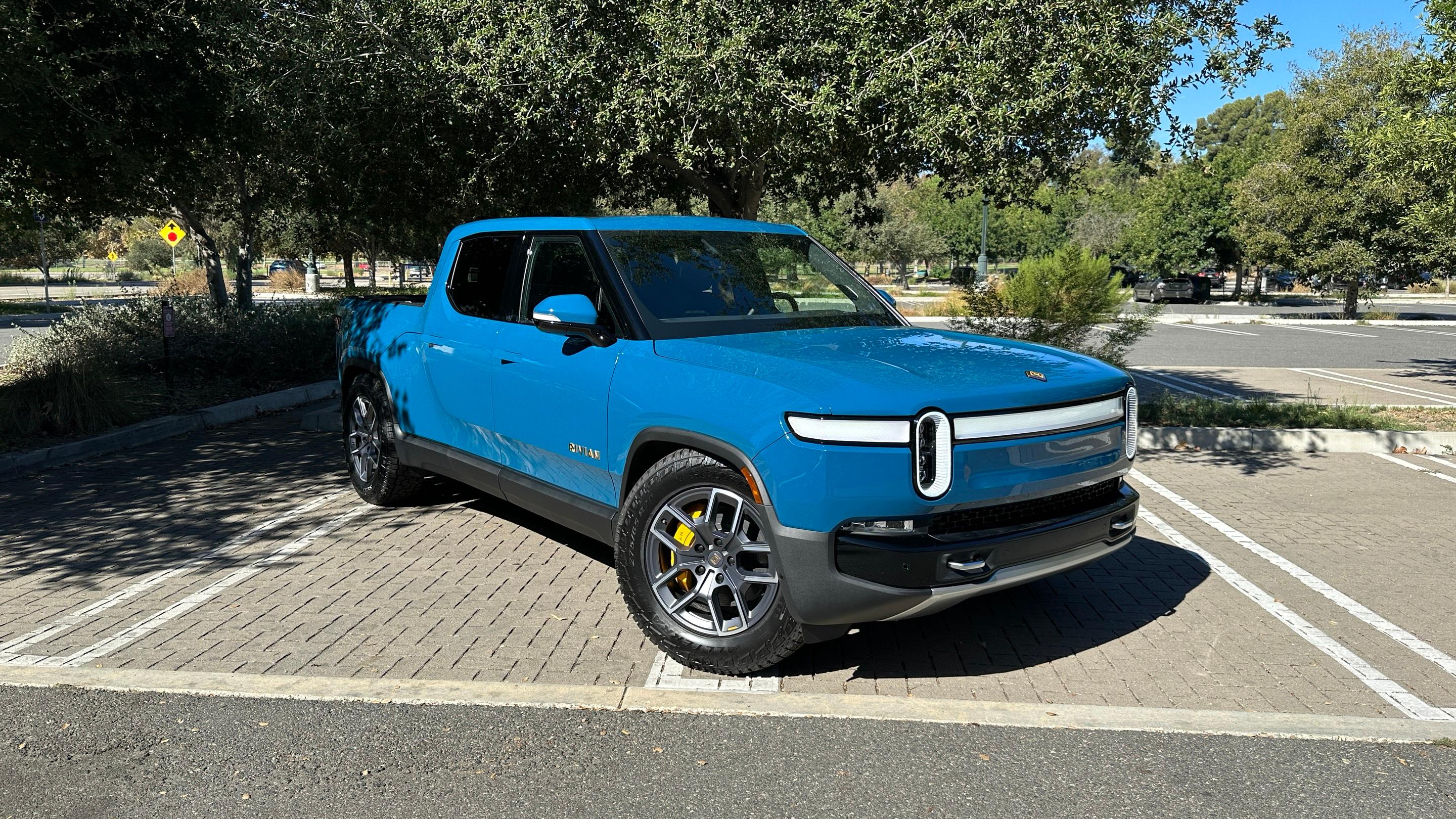 Rivian R1T 2022 in 