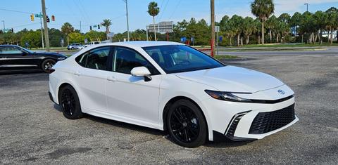 Toyota Camry Hybrid 2025