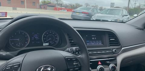 Hyundai Elantra 2019