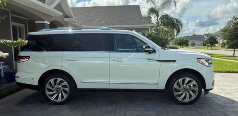 Lincoln Navigator 2024