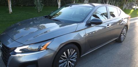 Nissan Altima 2024