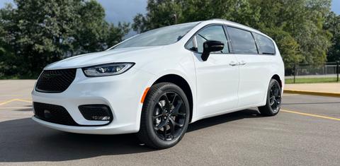 Chrysler Pacifica 2024