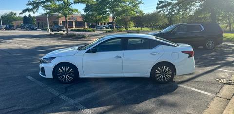 Nissan Altima 2025