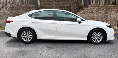 Toyota Camry Hybrid 2025