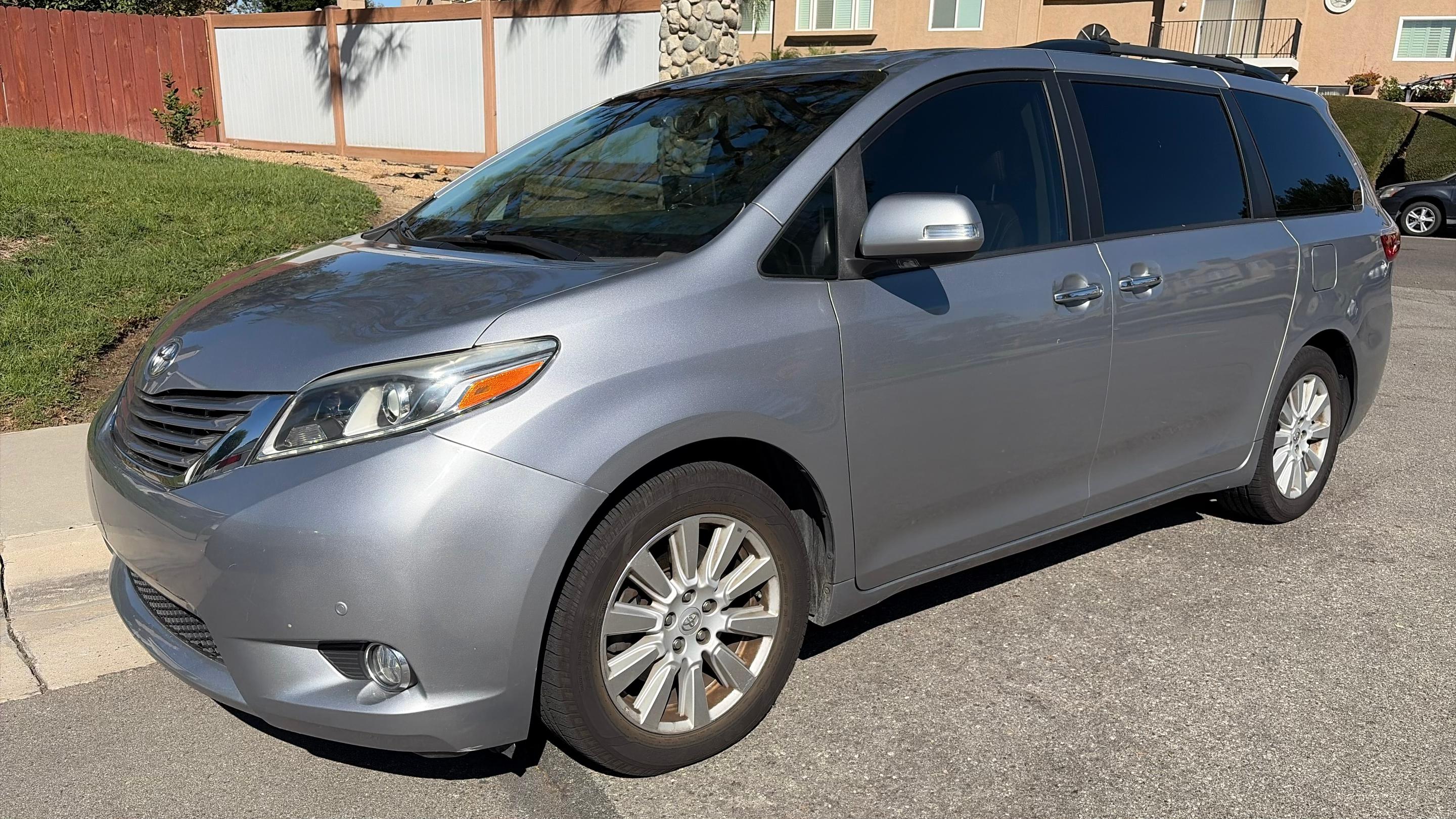 Toyota Sienna 2017 in 