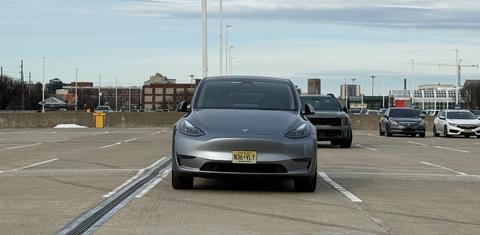 Tesla Model Y 2025