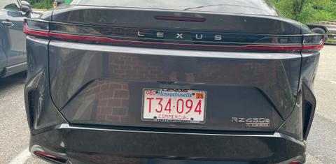 Lexus RZ 2024