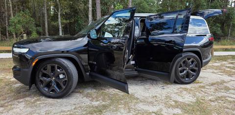 Rivian R1S 2026