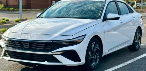 Hyundai Elantra 2025