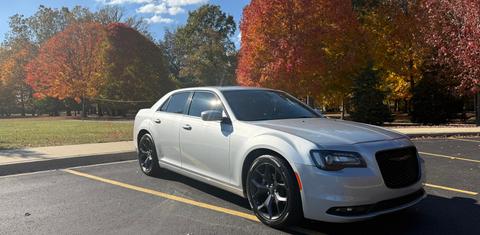 Chrysler 300 2023
